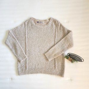 Women's Beige/Metallic Med Long Sleeved Lightweight Sweater. LIKE NEW
